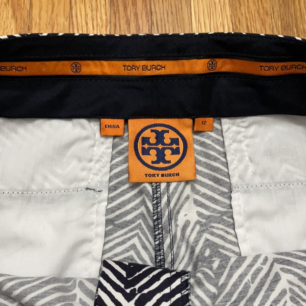 Tory Burch Short - Picture 6 of 7